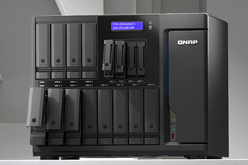 Výkonný NAS pro velká data, AI a virtualizaci