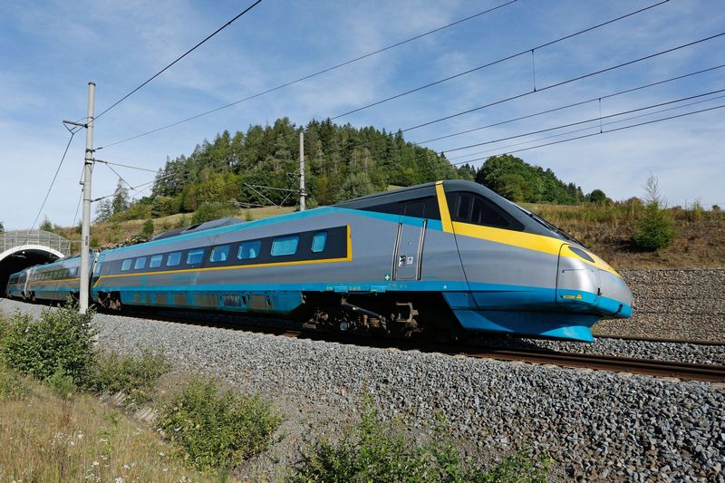 České dráhy a Leo Express využili dotace na zlepšení mobilního signálu ve vlacích