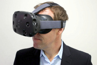 Finln verze een virtuln reality HTC Vive