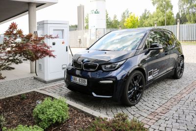 ei vyvinuli uniktn rychlonabjeky pro elektromobily