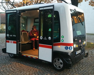 Autonomn autobus jezdc v nmeckm Bad Birnbachu, foto: Richard Huber, CC BY-SA 4.0, wikimedia.org