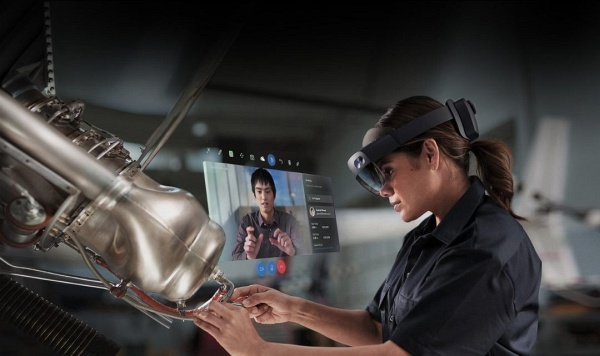HoloLens