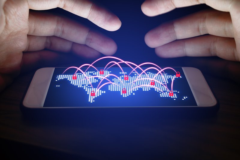 Malware Emotet se  pes SMS a botnet Mirai zneuv IoT zazen