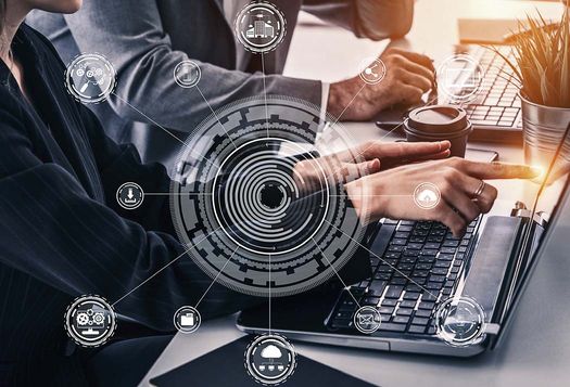 Cloudov informan systmy vs. informan systmy v cloudu