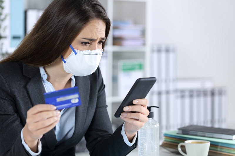 Znte mobiln bezpenostn hrozby SMishing a Vishing?