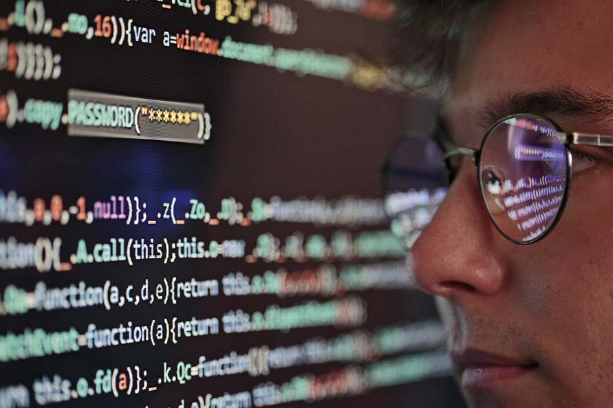 6 dvod, pro do firmy pozvat hackera