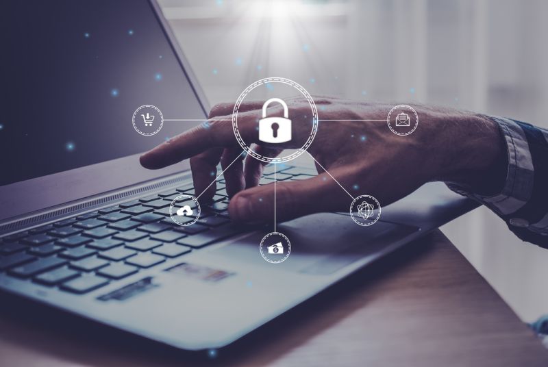 Modern kyberbezpenostn software ochrn data i ped zkodnkem uvnit firmy
