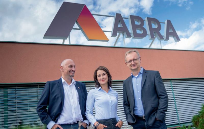ABRA Software uzavřela strategické partnerství s investiční společností Elvaston Capital
