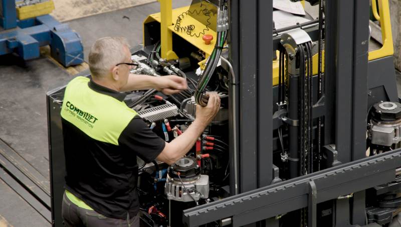 Combilift vyuv umlou inteligenci v een Infor Coleman