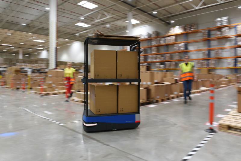 DHL pokrauje v automatizaci skladovch provoz a roziuje flotilu vychystvacch robot