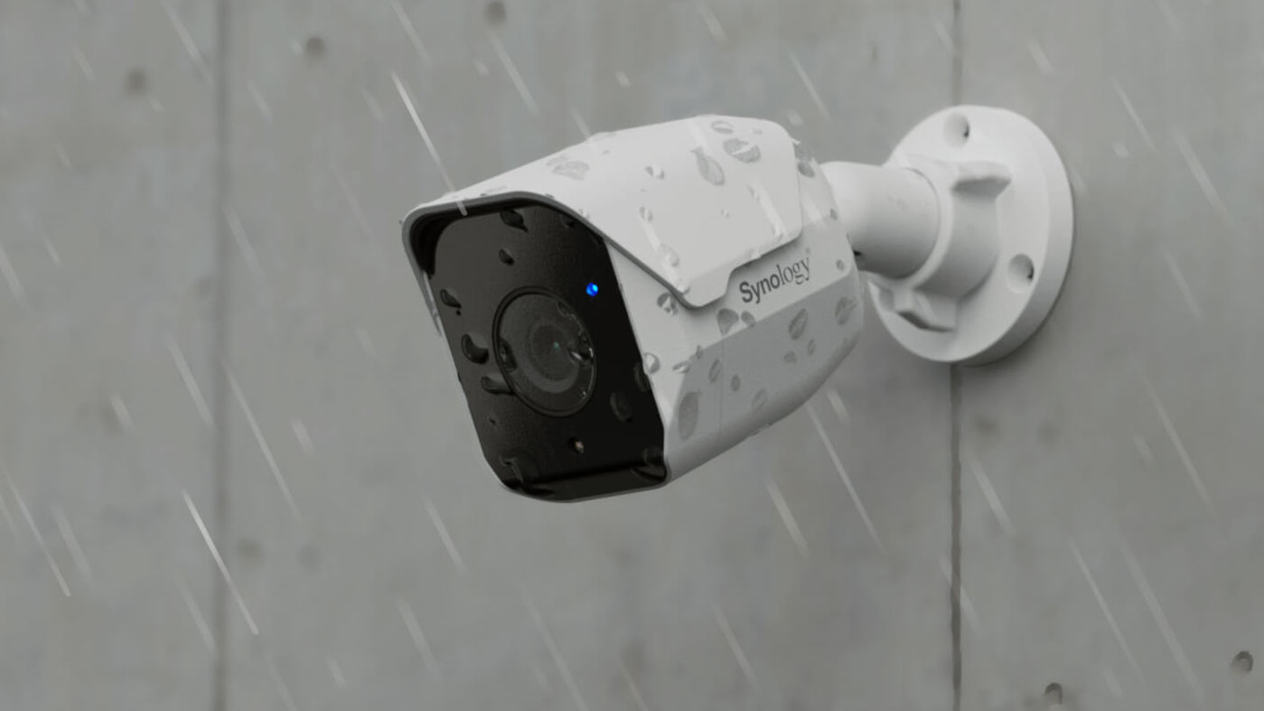 Provedení bullet kamery BC500 je vhodné i pro venkovní sledování.
