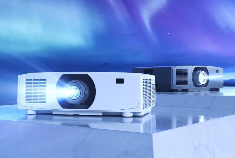 Nový laserový projektor NEC má vysoký výkon i v kompaktním provedení