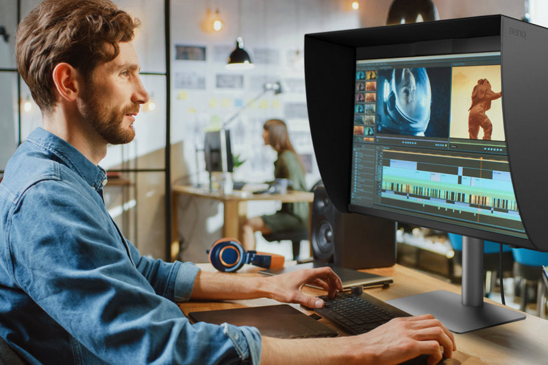 4K monitor se studiovou p�esnost� barev a integrovan�mi mo�nostmi kalibrace