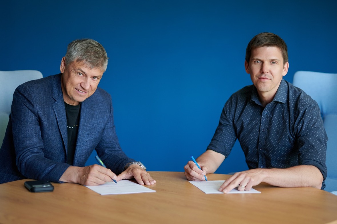 Seyfor koupil 40% pod�l v Raynetu a vstupuje tak do oblasti CRM